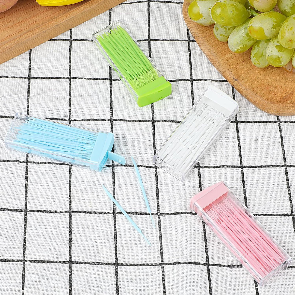 WLLHYF 200Pcs Double Head 50pcs/Box Plastic Toothpick Double-Head Dental Toothpicks Dental Floss Interdental Toothpick Brush Teeth Stick